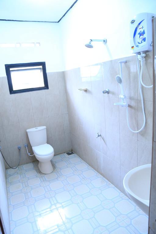 Yaarl Holiday Inn Jaffna Extérieur photo