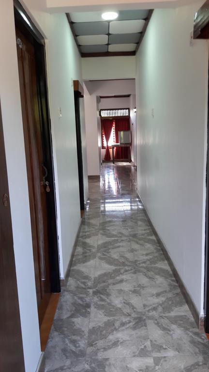 Yaarl Holiday Inn Jaffna Extérieur photo