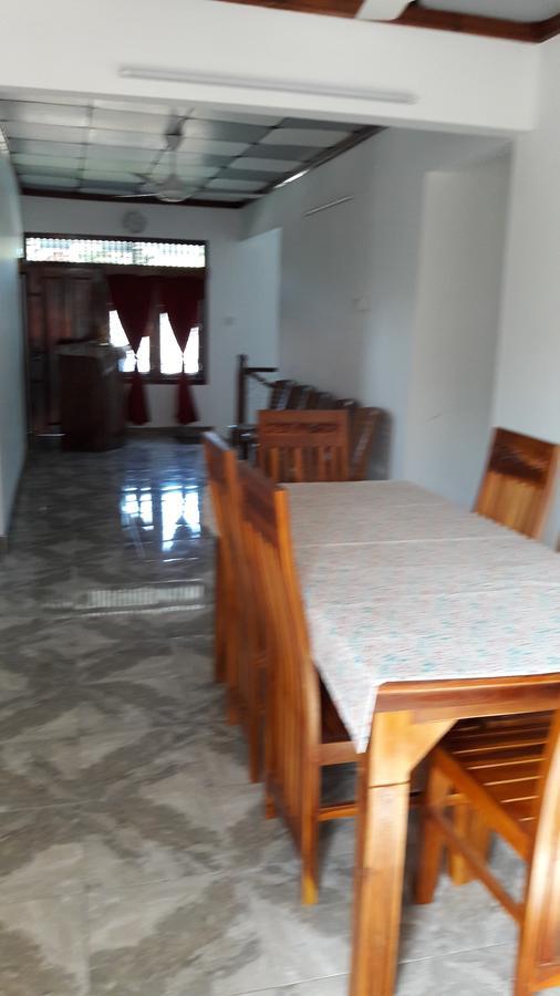 Yaarl Holiday Inn Jaffna Extérieur photo